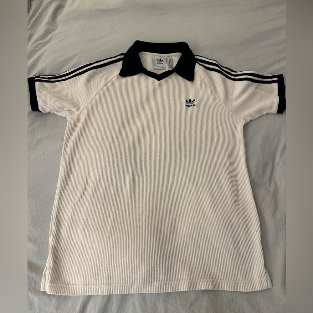 EUC Men’s Adidas originals waffle knit polo size L